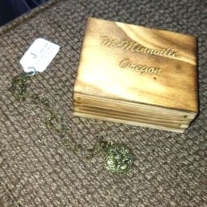 (B1B2) Owl Diffuser Necklace